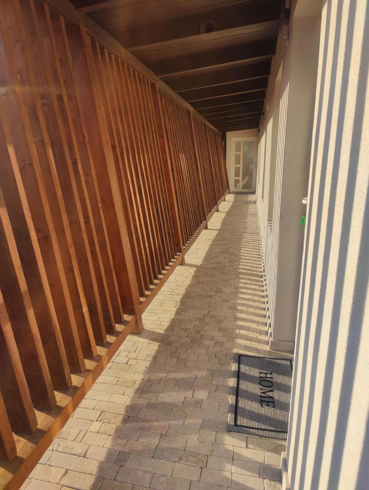 Luxus Cluj Airport Apartments Cluj-Napoca Exterior foto