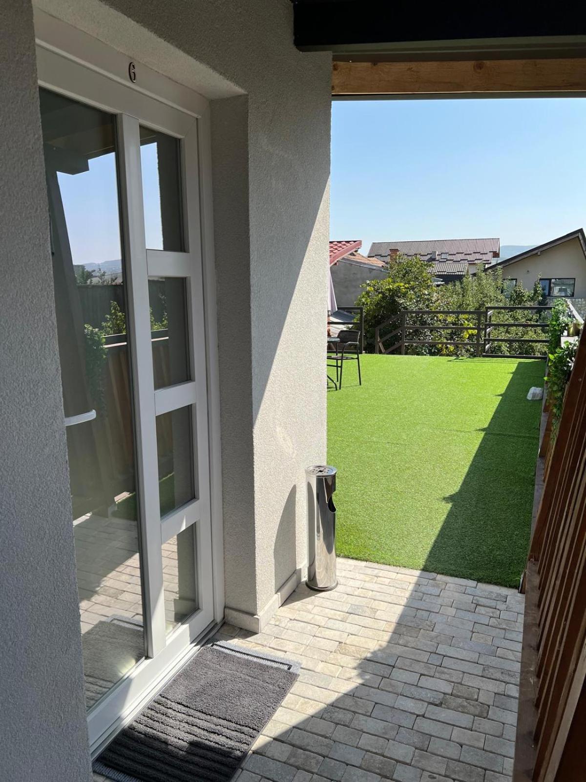Luxus Cluj Airport Apartments Cluj-Napoca Exterior foto