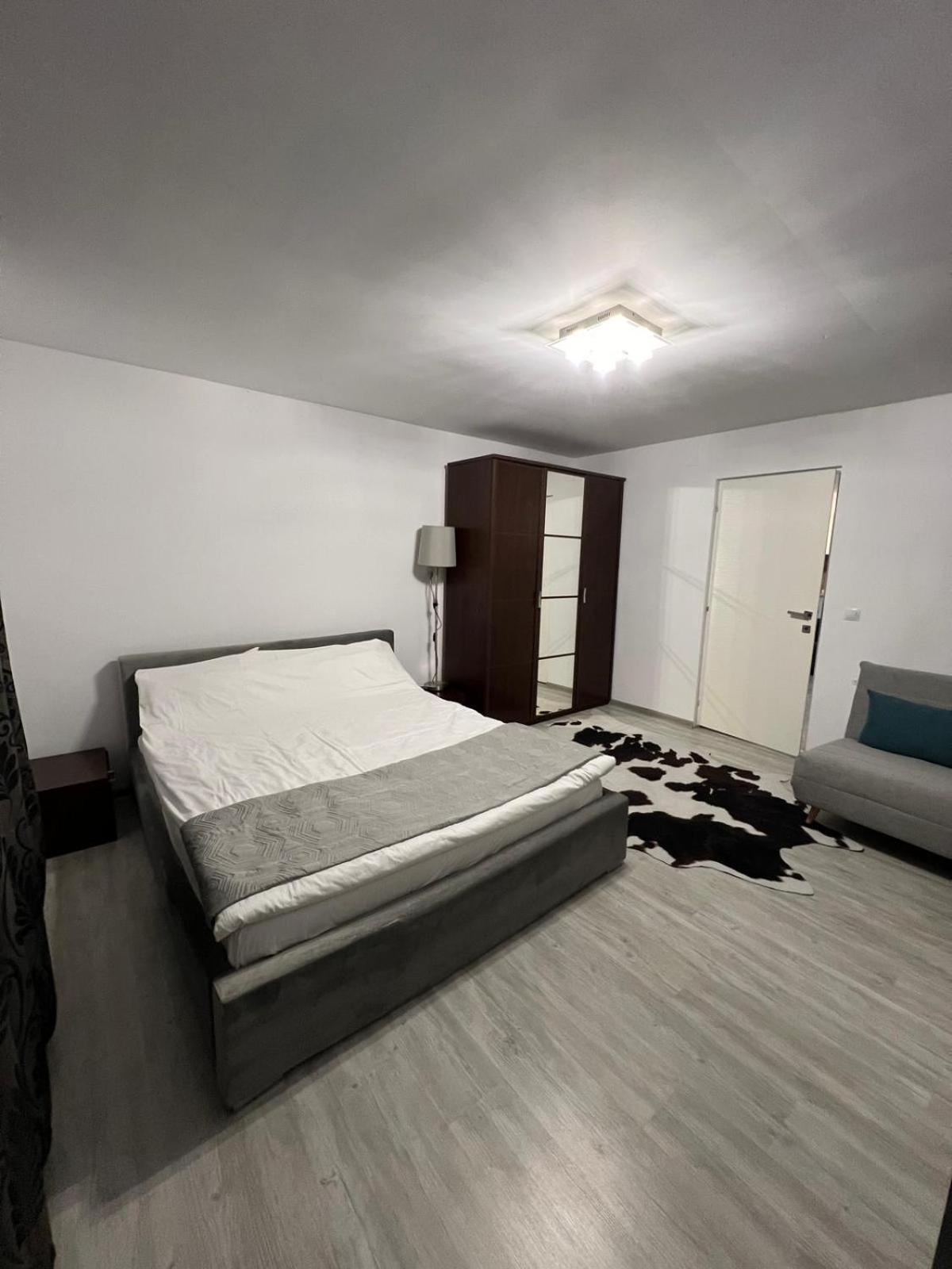 Luxus Cluj Airport Apartments Cluj-Napoca Exterior foto